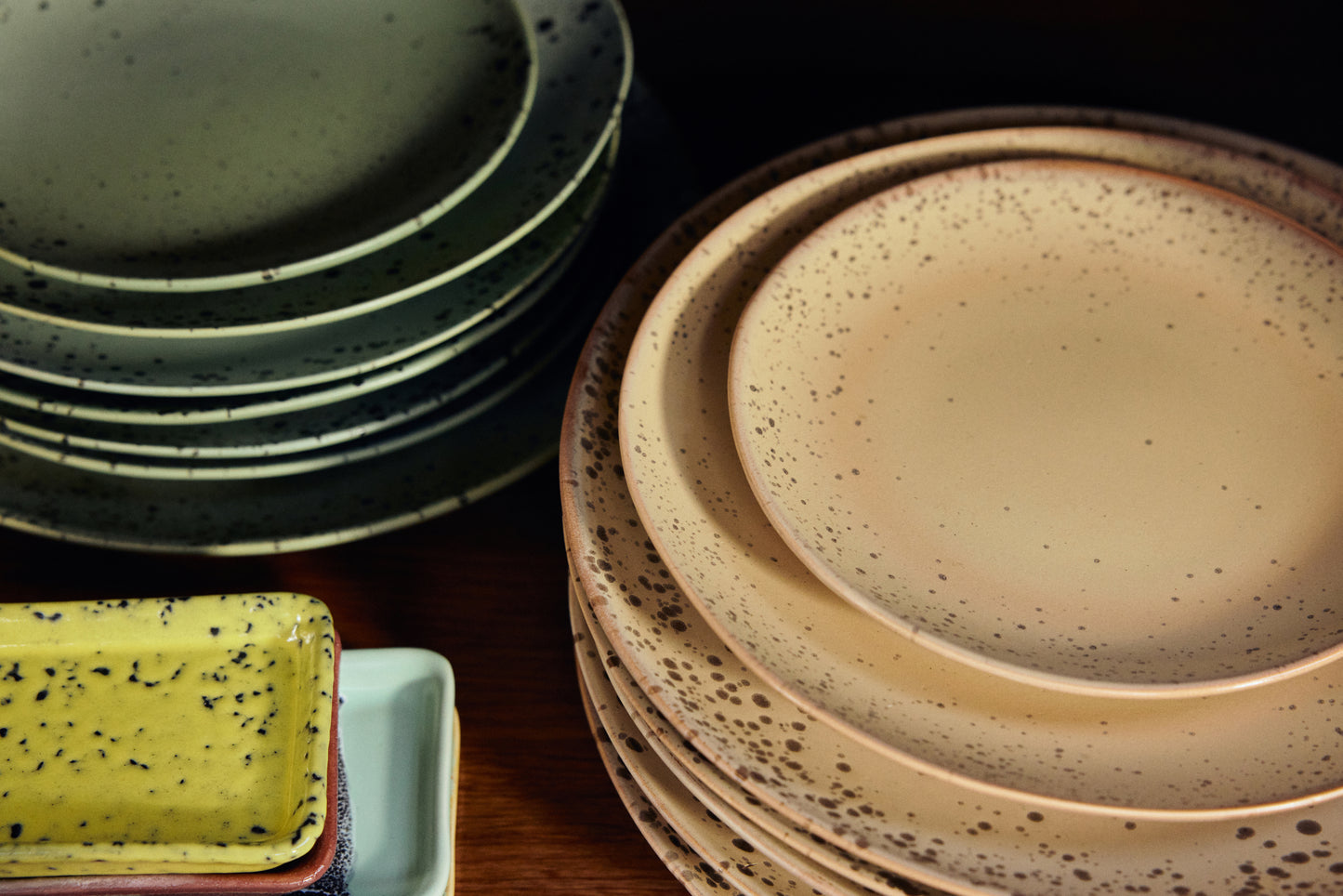 DINNERPLATES 70S GRIT | HK LIVING