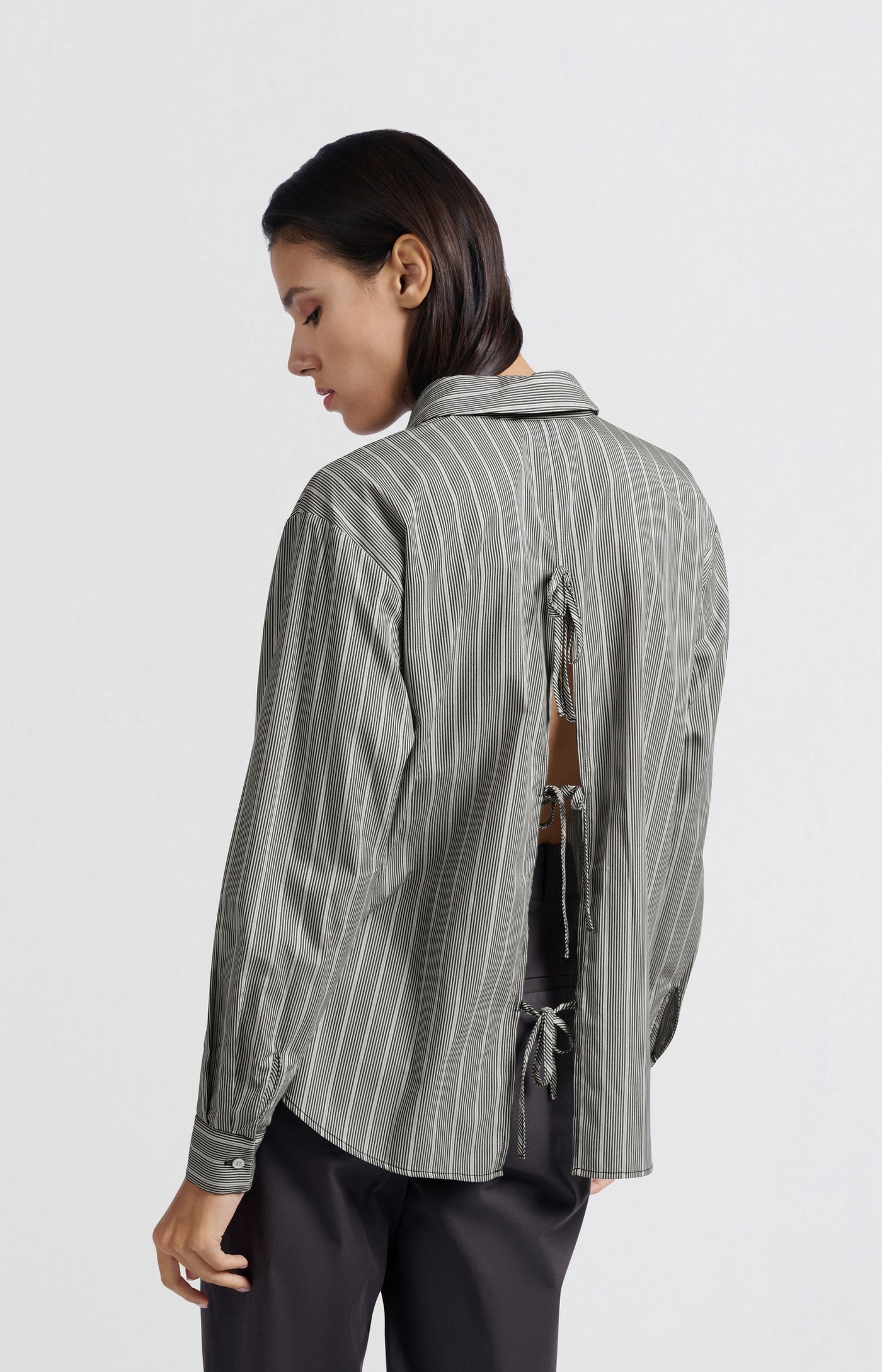 GESTREEPT OVERHEMD MET STIKDETAILS OP DE RUG | YAYA