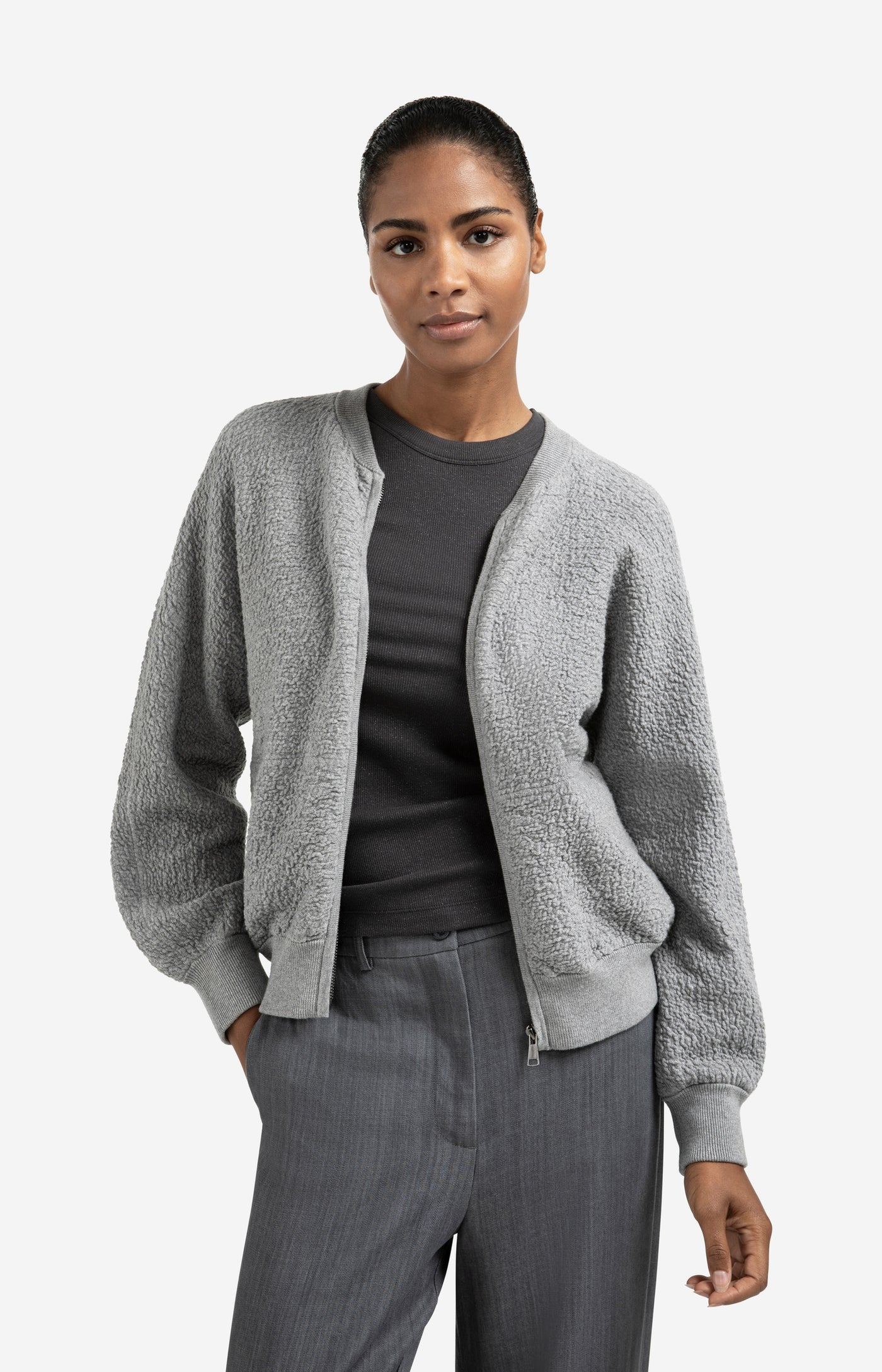 BOMBERVEST MET TEXTUUR EN RONDE HALS | YAYA