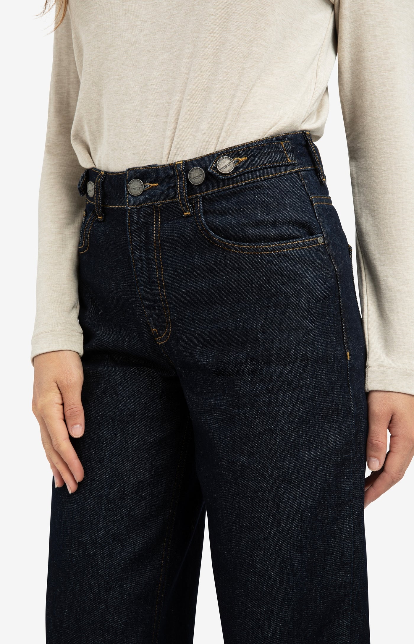 LOOSE FIT DENIM MET OMGESLAGEN ZO0M | YAYA