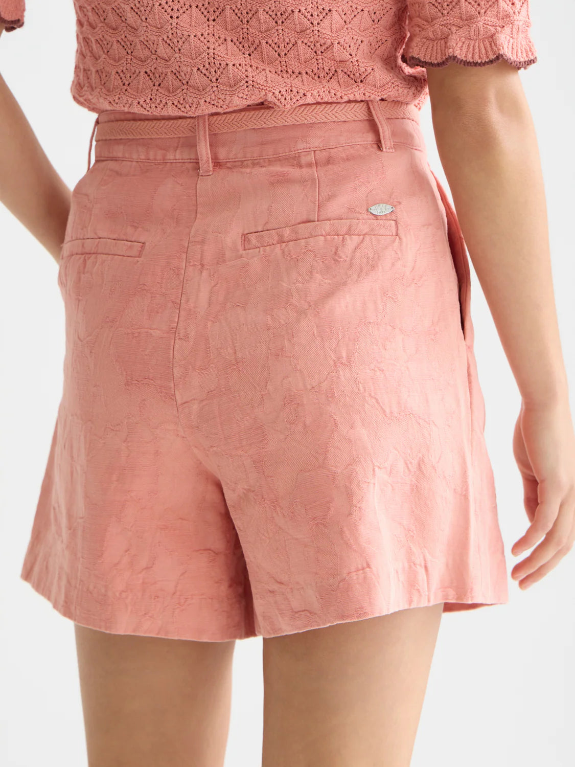 JACQUARD STRUCTURED HIGH RISE SHORTS | SCOTCH AND SODA
