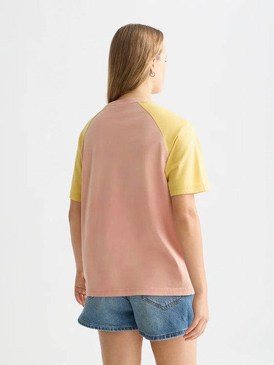 RAGLAN ARTWORK LOOSE T-SHIRT CANYON CLAY | SCOTCH & SODA