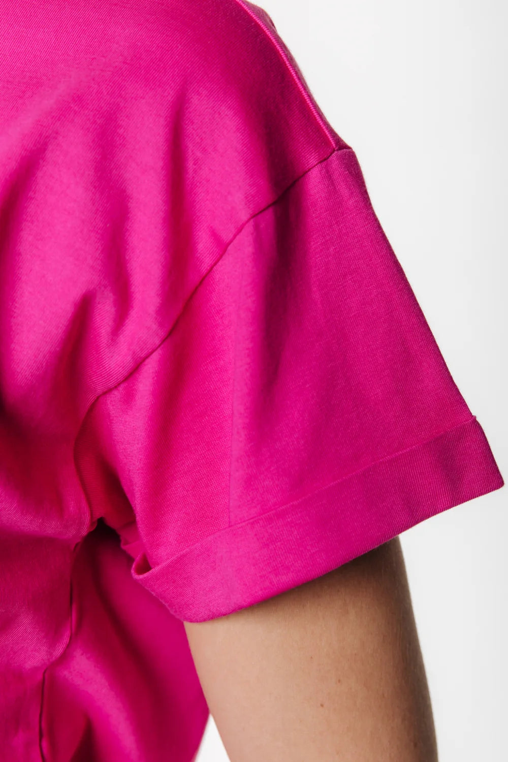 UNI LOGO T-SHIRT DARK FUCHSIA | COLOURFUL REBEL