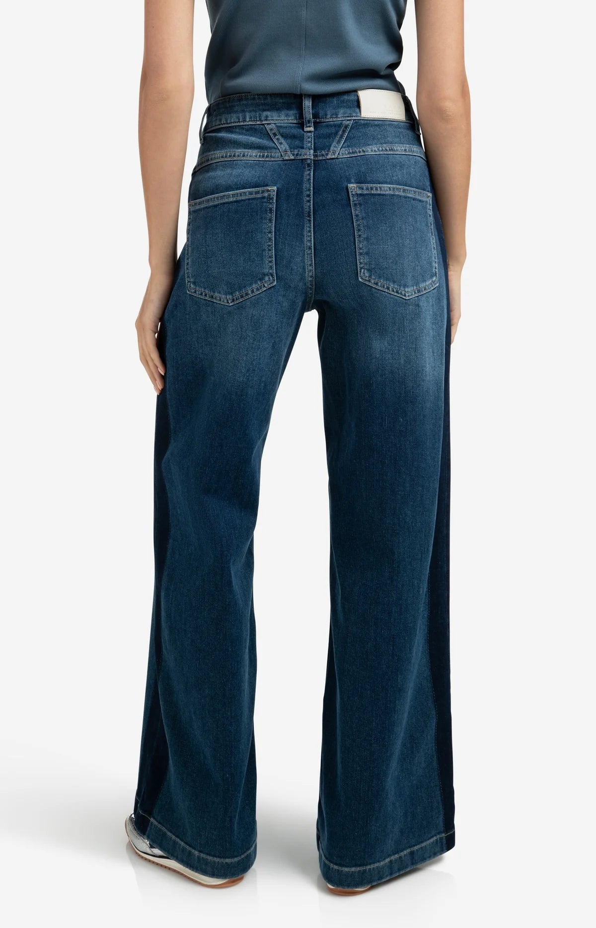 HIGHWAIST JEANS MET TAPE DETAIL | YAYA