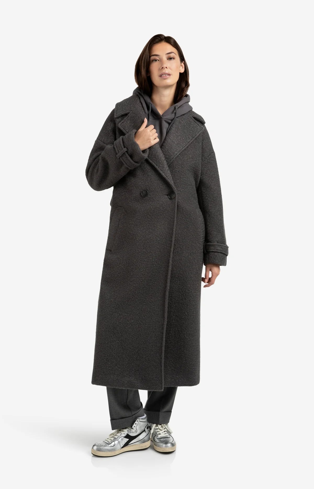 LANGE BOUCLÉ JAS MET CEINTUUR EN OVERSIZED PASVORM | YAYA