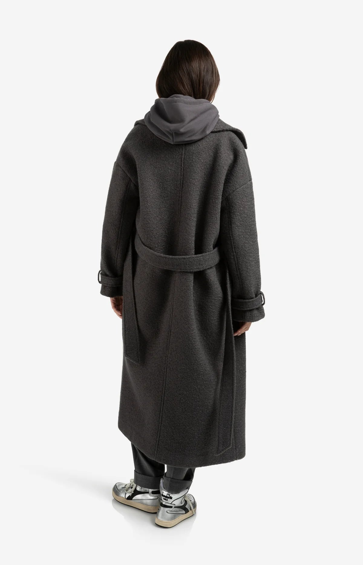 LANGE BOUCLÉ JAS MET CEINTUUR EN OVERSIZED PASVORM | YAYA