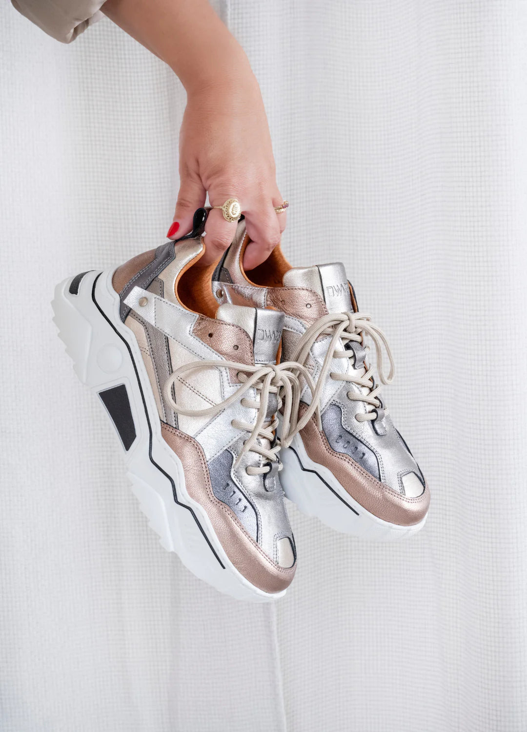 PLUTO METALLIC SNEAKER STONE | DWRS