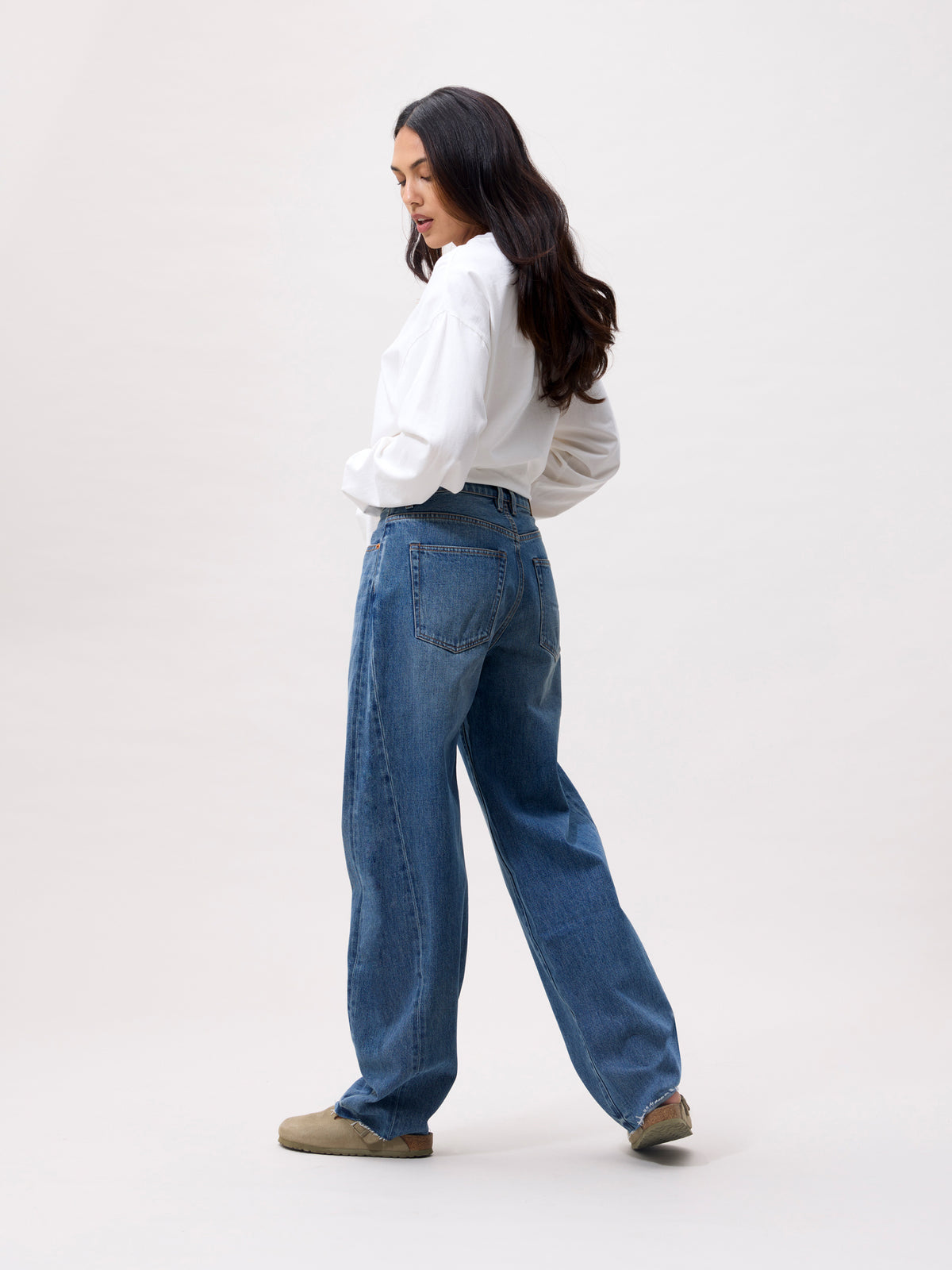 SUPER BARREL FIT JEANS MEDIUM BLUE | CATWALK JUNKIE