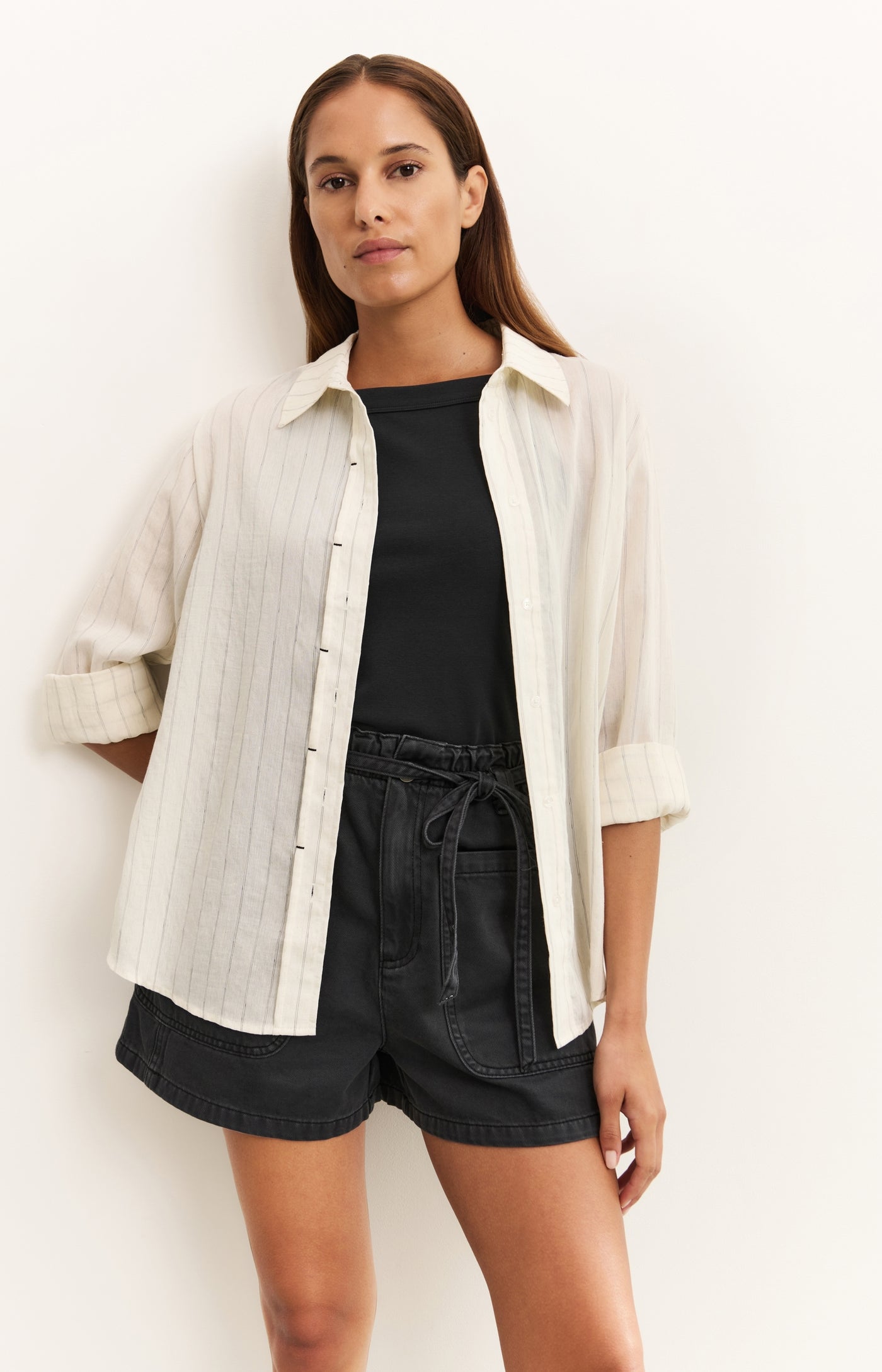MOUWLOZE TOP MET RECHTE HALS WASHED BLACK | YAYA